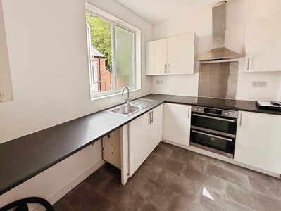 3 bedroom Flat to rent
