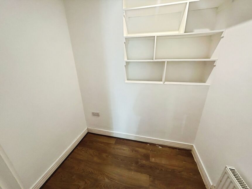 Dressing Room / Study