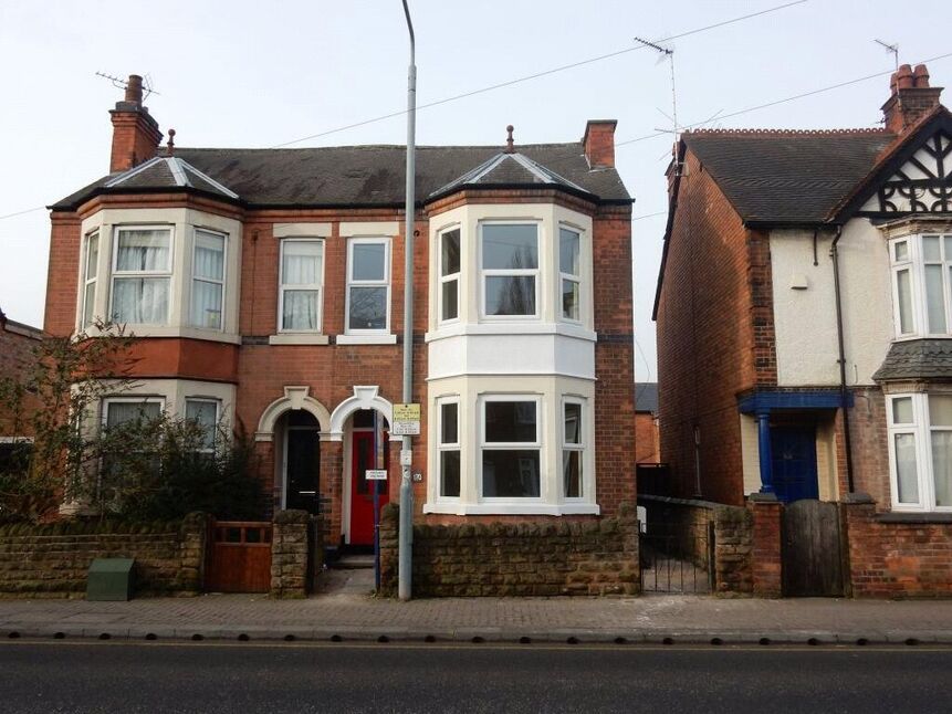 1 bedroom Semi Detached Property to rent