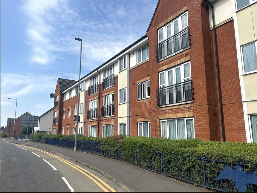 Main image of 2 bedroom Flat for sale, Barnsdale Close, Loughborough, Leicestershire, LE11