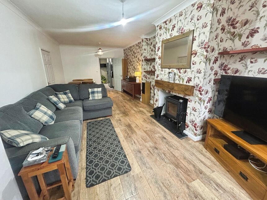 Lounge / Dining Room