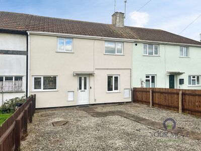 North Road, 3 bedroom Mid Terrace House for sale, &pound;200,000