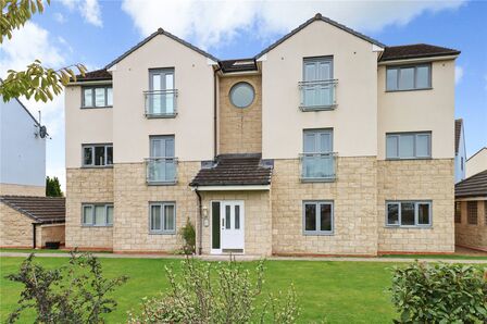 Cromwell Ford Way, 2 bedroom  Flat to rent, £600 pcm
