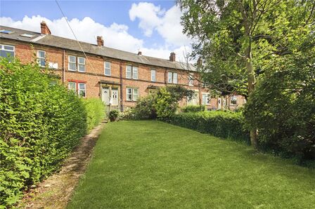 Worley Avenue, 3 bedroom  Flat to rent, £800 pcm