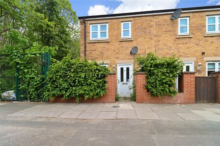 Wyedale Way, 2 bedroom End Terrace House to rent, £850 pcm