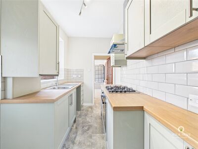 Woodlands Terrace, 2 bedroom Flat to rent, &pound;795 pcm