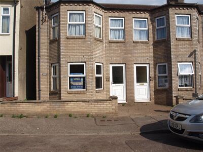Haward Street, 1 bedroom  Flat to rent, £595 pcm