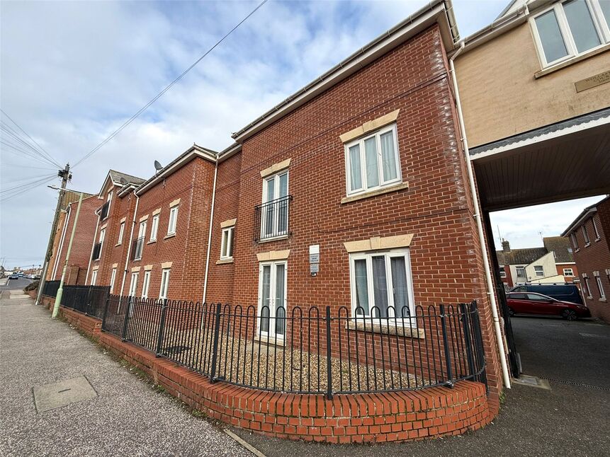 Main image of 2 bedroom Flat to rent, Lowestoft, Suffolk, NR32