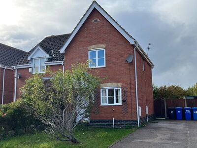 2 bedroom Semi Detached House to rent