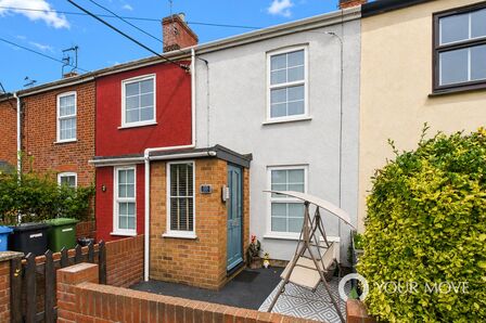 3 bedroom Mid Terrace House for sale
