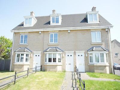 Bridge Road, 3 bedroom Mid Terrace House to rent, £910 pcm
