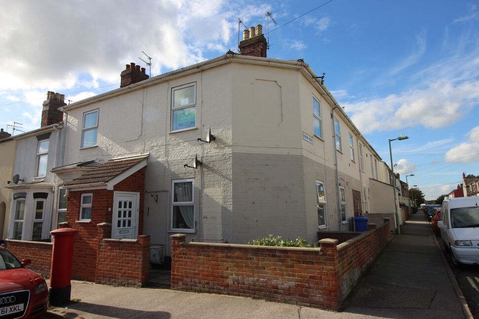 Main image of 2 bedroom Flat to rent, Haward Street, Lowestoft, Suffolk, NR32