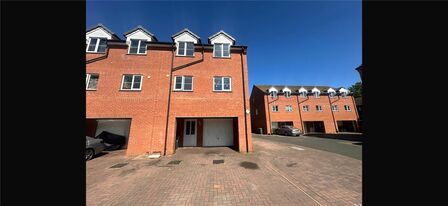 Jervis Close,, 3 bedroom  House to rent, £1,100 pcm