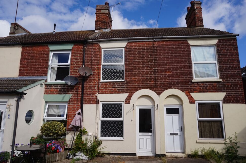 Main image of 2 bedroom House to rent, Riverside Road, Gorleston, Norfolk, NR31