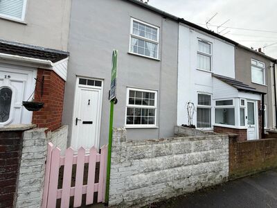 Essex Road, 3 bedroom House to rent, &pound;795 pcm