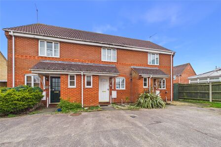 2 bedroom Mid Terrace House for sale