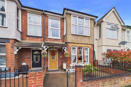 6 bedroom Mid Terrace House for sale