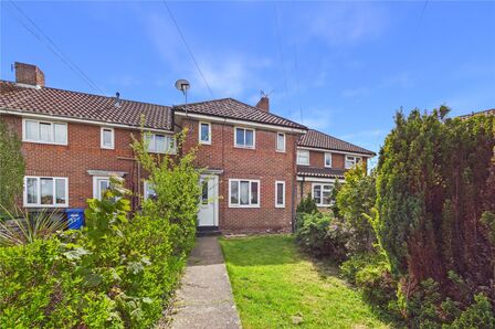 3 bedroom Mid Terrace House for sale