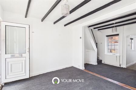 2 bedroom Mid Terrace House to rent