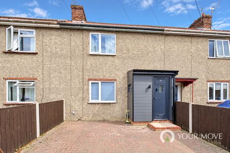 The Avenue, 3 bedroom Mid Terrace House for sale, &pound;210,000