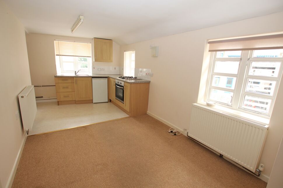 Open Plan Living Room / Kitchen