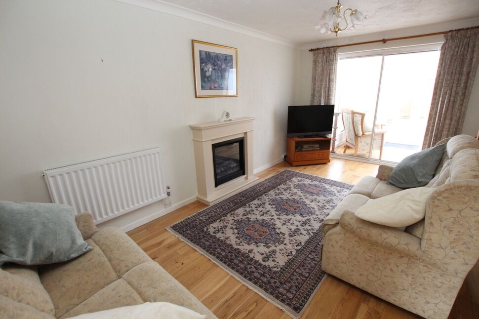 Lounge / Dining Room