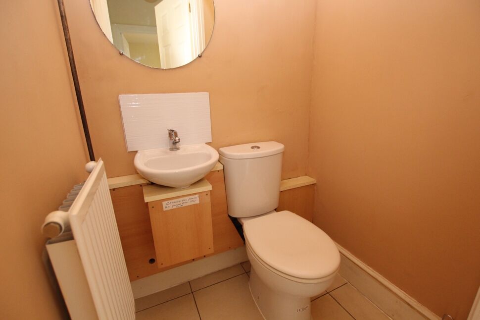 Cloakroom / WC