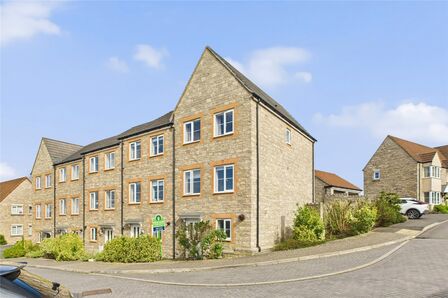 4 bedroom End Terrace House for sale
