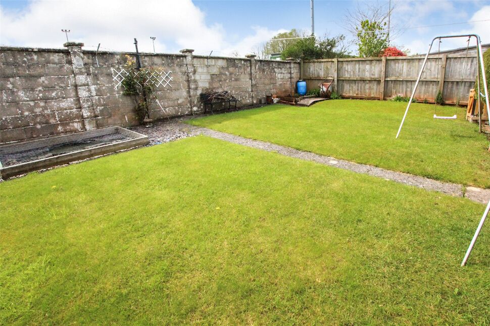 3 bedroom Semi Detached Bungalow for sale, Berkeley Avenue, Midsomer