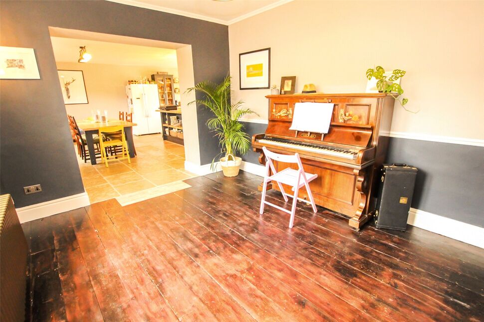 5 bedroom Detached House for sale, Lynton Road, Midsomer Norton, BA3