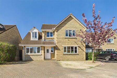 Winterfield Close, 4 bedroom Detached House for sale, £450,000