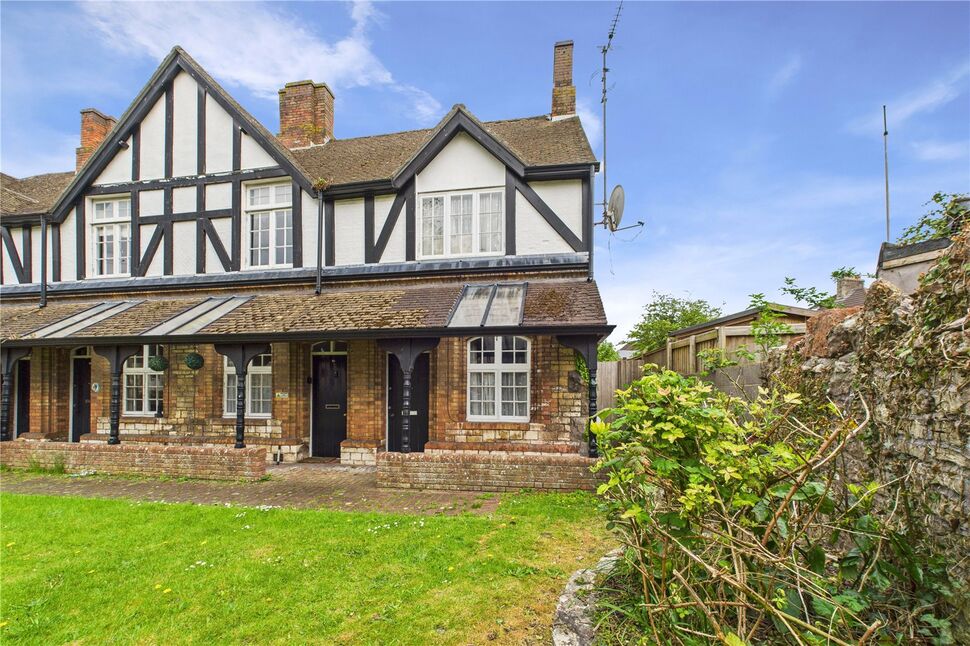 Main image of 1 bedroom End Terrace House for sale, High Street, Midsomer Norton, Somerset, BA3