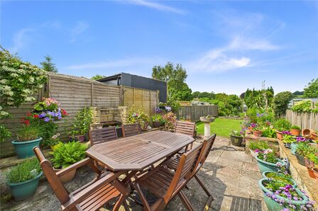2 bedroom Mid Terrace House for sale