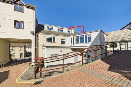 Stanley Court, 2 bedroom  Flat for sale, £160,000