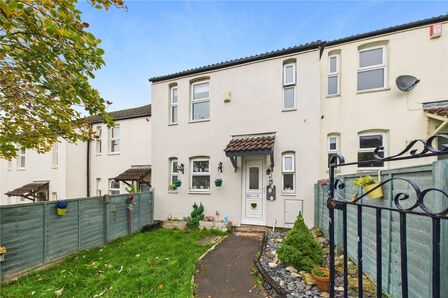 Huish Court, 3 bedroom Mid Terrace House for sale, £215,000