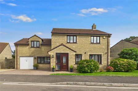 The Mead, 4 bedroom Detached House for sale, £685,000