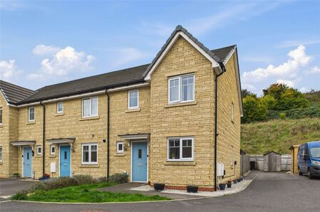 Foxhills Close, 3 bedroom End Terrace House for sale, £300,000