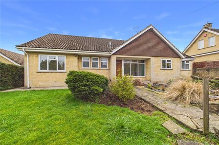 Hoares Lane, 3 bedroom Detached Bungalow to rent, &pound;1,800 pcm