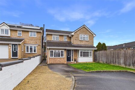 Barnaby Close, 4 bedroom Detached House for sale, &pound;450,000