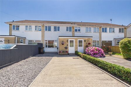 3 bedroom Mid Terrace House for sale