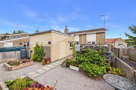 2 bedroom End Terrace Bungalow for sale