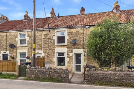 3 bedroom Mid Terrace House for sale