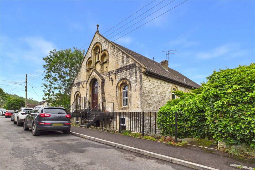 Main image of 2 bedroom Flat to rent, Chapel Lawns, Clandown, Somerset, BA3
