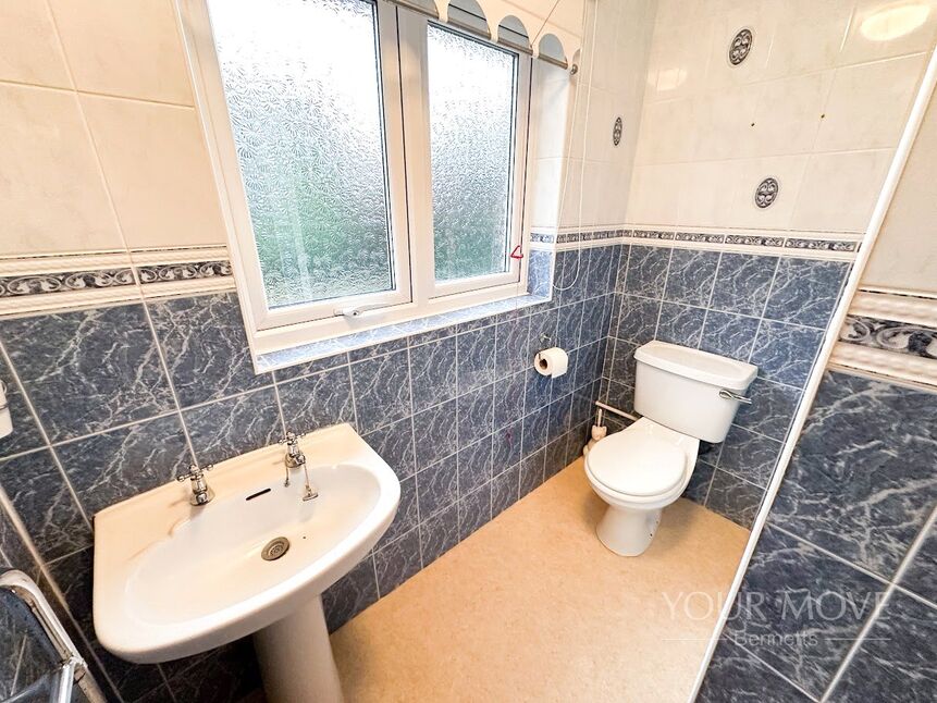 2 bedroom Detached Bungalow for sale, Churchfield Green, St. Williams