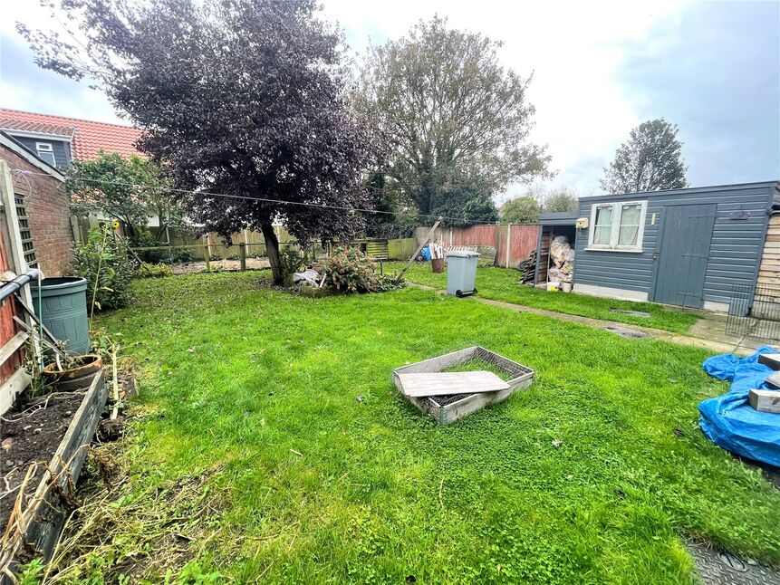 2 bedroom Detached Bungalow for sale, Park Road, Spixworth, NR10 £180,000