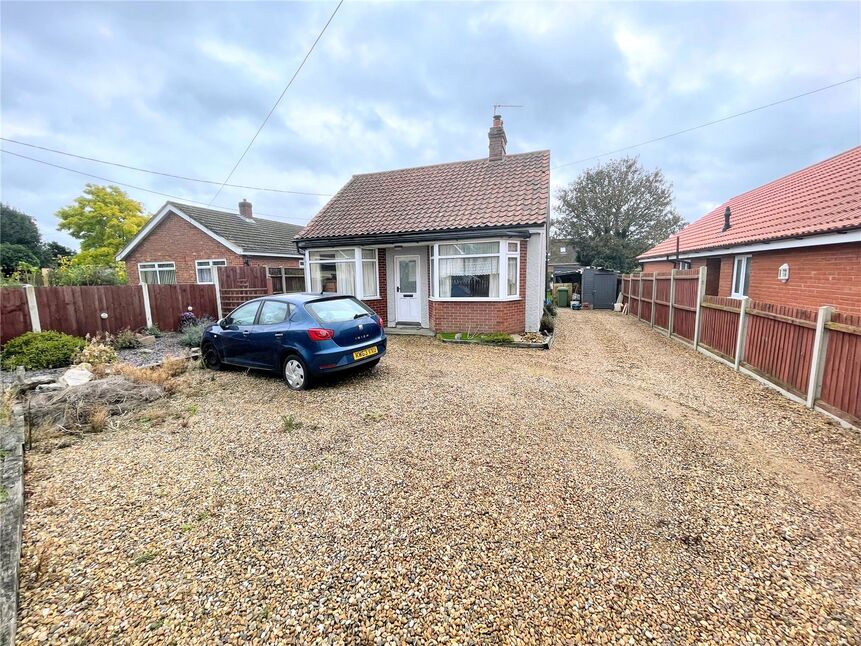 2 bedroom Detached Bungalow for sale, Park Road, Spixworth, NR10 £180,000