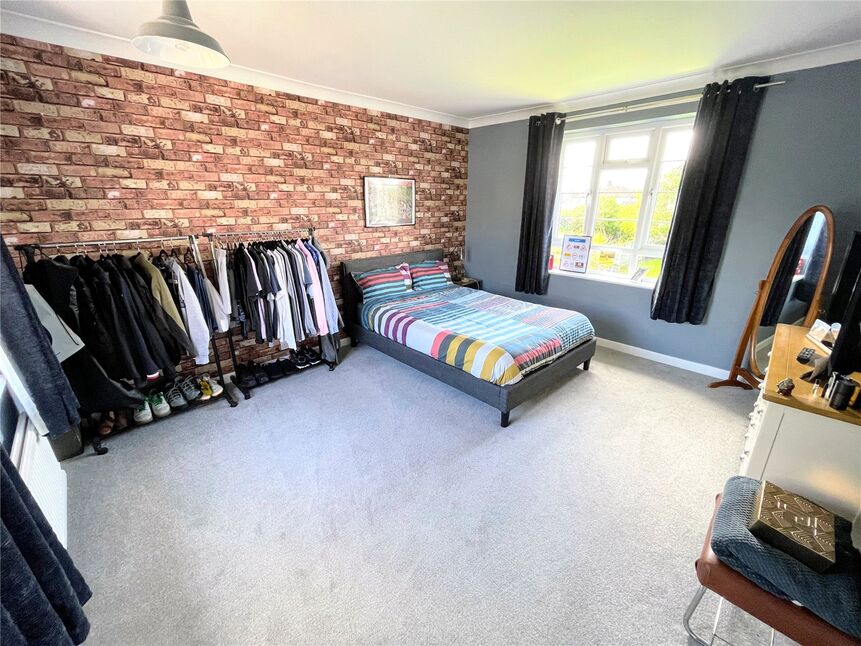 3 bedroom Detached House for sale, Thunder Lane, Norwich, NR7 £450,000