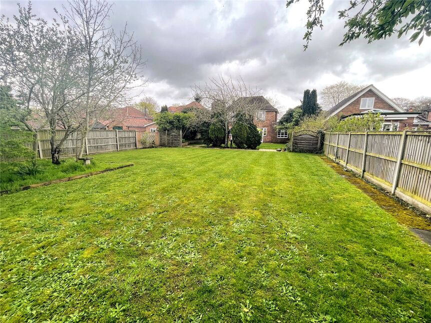 3 bedroom Detached House for sale, Thunder Lane, Norwich, NR7 £450,000