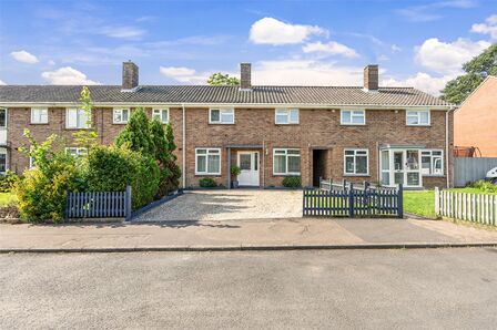 3 bedroom Mid Terrace House for sale