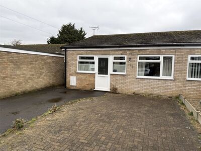 2 bedroom End Terrace Bungalow for sale